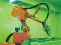 画像：薄板加工技術をさらに追求するためファイバーレーザ溶接ロボットを導入