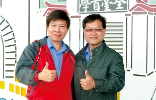 画像：洪啓川董事長（右）と郭治華総経理（左）