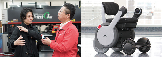 同社によるスタートアップ支援の事例。左：分身ロボット「OriHime」を開発した㈱オリィ研究所の代表取締役CEO・吉藤健太朗氏（左）と浜野社長（右）（撮影：香川賢志）／右：WHILL㈱のパーソナルモビリティ（次世代型電動車椅子）「WHILL」