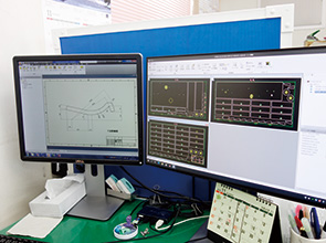 画像：棚システム仕様とシャトルテーブル仕様 ― 2台のENSIS-AJを一挙導入