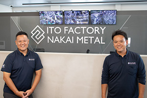 画像：プレス・金型・板金を融合した「ハイブリッド生産」を展開