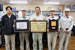 画像：斬新なアイデア、高度な曲げ加工の技能と設計技術を用いた立体作品