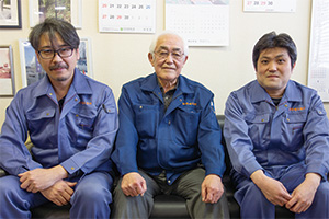 画像：多能工人材の育成時間確保のため、自動化設備を導入