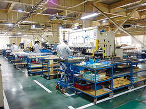 画像：シンナー洗浄からの切り替えで、生産効率や作業環境、製品の品質が向上