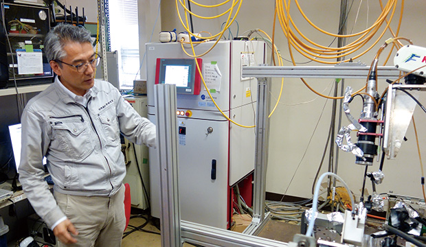 画像：半導体レーザとホットワイヤを組み合わせた溶接技術の研究