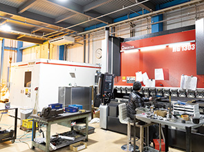 画像：新工場開設でシナジー加速 ― 600トンサーボプレスで差別化推進