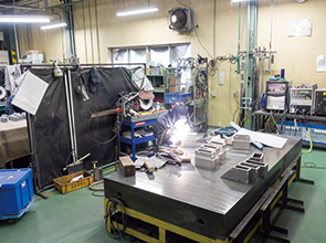 画像：ベテラン作業者が楽に作業でき、作業効率を向上させるEGB-ATCe