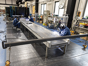 画像：“食品製造”に特化した一貫生産工場 ― 重厚長大の大型装置生産に対応