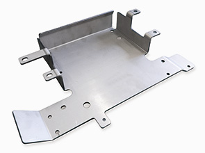 画像：初のベンディングロボットが即戦力に ― ボトルネック解消と品質安定化に貢献