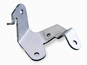 画像：初のベンディングロボットが即戦力に ― ボトルネック解消と品質安定化に貢献