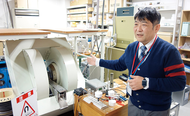 画像：レーザ市場拡大に資する希土類添加サファイアレーザセラミックスの実現を目指す